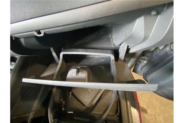 Recambio de tapa guantera para renault scenic iii (jz) 1.5 grand expression referencia OEM IAM 681080026R  