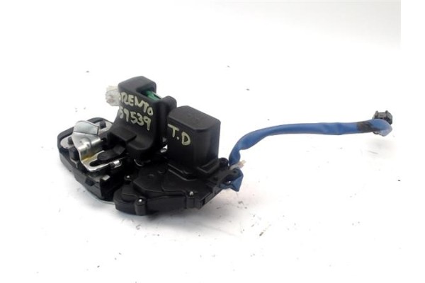 Recambio de cierre electromagnetico trasero derecho para kia sorento (bl) 2.5 crdi referencia OEM IAM 957463  