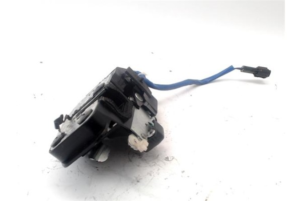 Recambio de cierre electromagnetico trasero derecho para kia sorento (bl) 2.5 crdi referencia OEM IAM 957463  