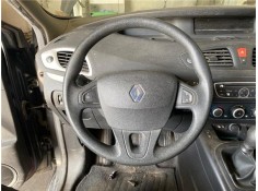 VOLANTE 484002390R 