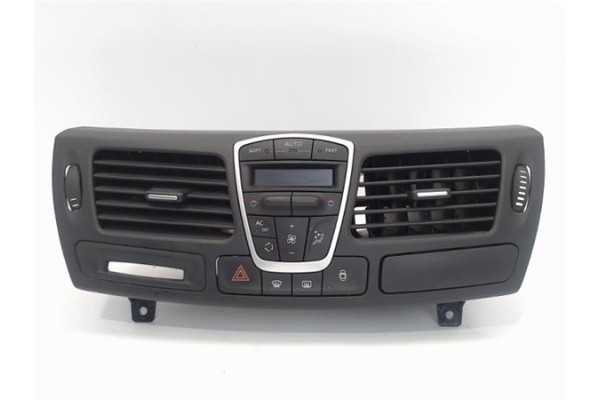 Recambio de embellecedor consola salpicadero para renault laguna iii berlina 2.0 dci (bt01, bt0e, bt0k) referencia OEM IAM   