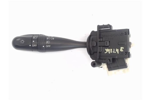Recambio de mando intermitencia para toyota corolla (e12) 2.0 d-4d referencia OEM IAM 173681  