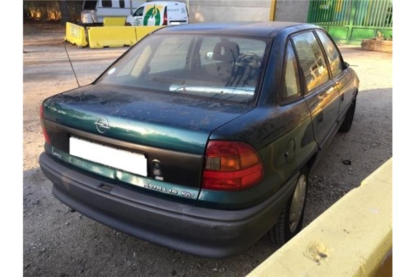 opel astra f berlina del año 1995