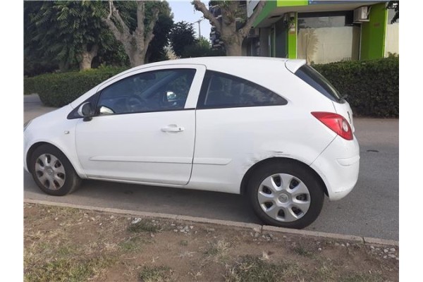 opel corsa d del año 2007