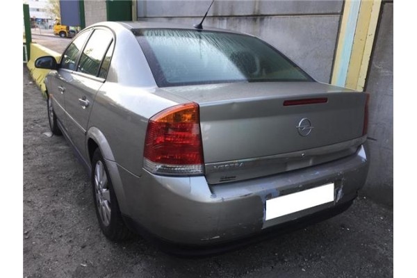 opel vectra c berlina del año 2003
