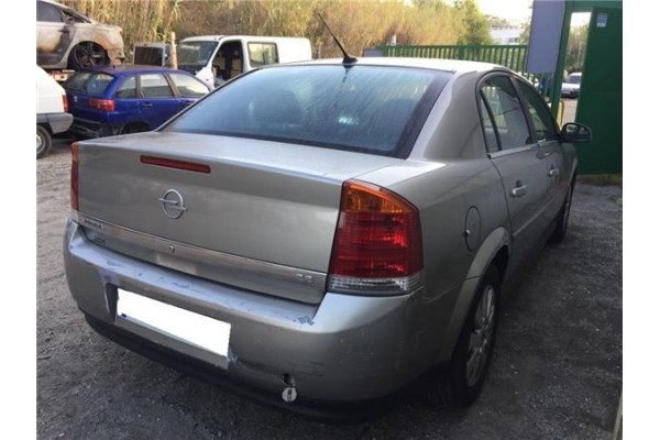 opel vectra c berlina del año 2003