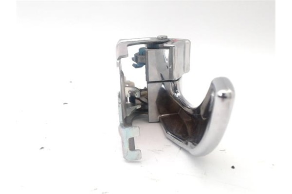 Recambio de manilla int. puerta trasero derecha para kia sorento (bl) 2.5 crdi referencia OEM IAM 836203E011  