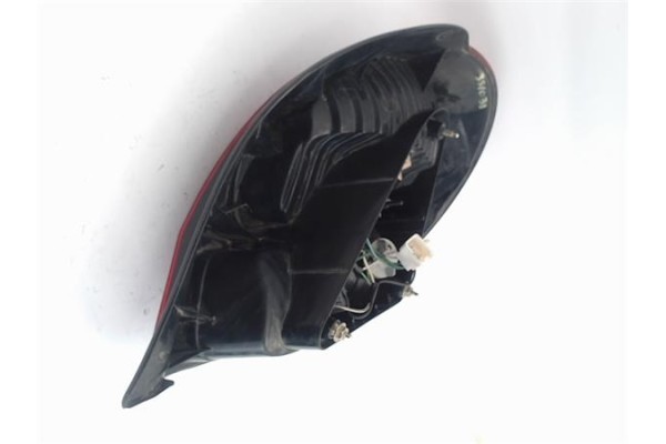 Recambio de piloto trasero izquierdo para toyota corolla (e11) 1.6 (ae111_) referencia OEM IAM 815601E020  