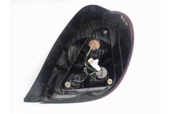 Recambio de piloto trasero izquierdo para toyota corolla (e11) 1.6 (ae111_) referencia OEM IAM 815601E020  