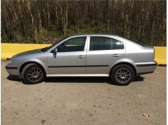 skoda octavia berlina (1u2) del año 1999