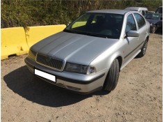 skoda octavia berlina (1u2) del año 1999