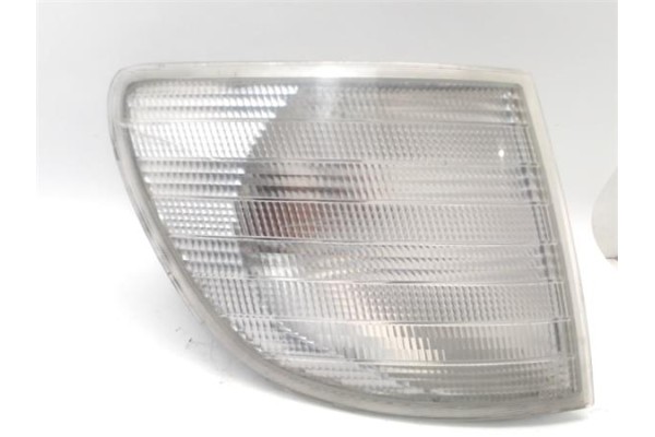 Recambio de intermitente delantero dcho para mercedes-benz vito furgón (638) 2.3 110 d  (638.074) referencia OEM IAM A6388200121