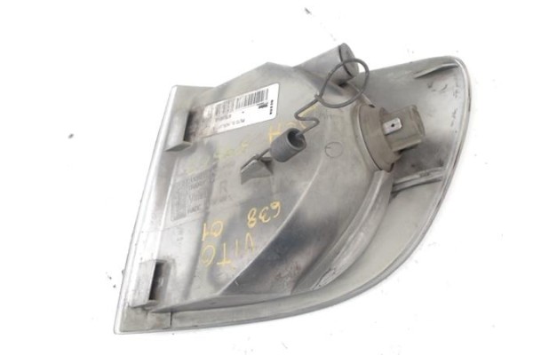 Recambio de intermitente delantero dcho para mercedes-benz vito furgón (638) 2.3 110 d  (638.074) referencia OEM IAM A6388200121