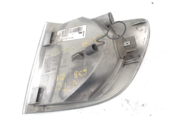 Recambio de intermitente delantero dcho para mercedes-benz vito furgón (638) 2.3 110 d  (638.074) referencia OEM IAM A6388200121