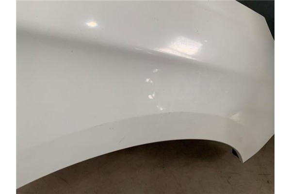 Recambio de aleta delantero derecha para citroen c4 berlina 1.6 exclusive referencia OEM IAM 7841AX  
