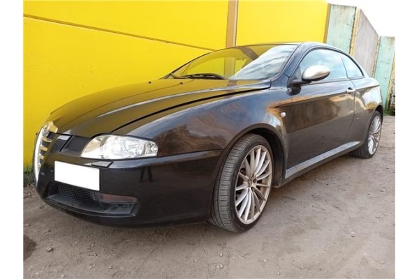 alfa romeo alfa gt (125) (2004) del año 
