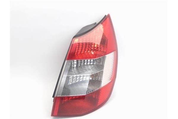 Recambio de piloto trasero derecho para renault grand scénic ii (jm0/1_) 1.5 dci (jm1e) referencia OEM IAM 8200493375G  
