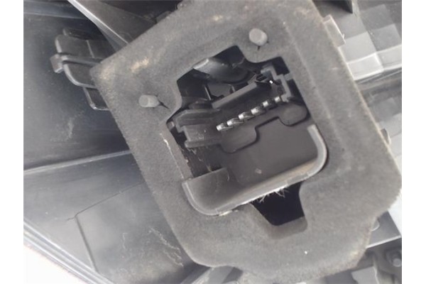 Recambio de piloto trasero derecho para renault grand scénic ii (jm0/1_) 1.5 dci (jm1e) referencia OEM IAM 8200493375G  