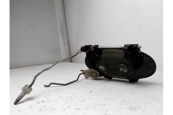 Recambio de maneta exterior delantero izquierda para opel corsa c 1.2 sport referencia OEM IAM    Recambio de maneta exterior delantero izquierda para opel corsa c 1.2 sport referencia OEM IAM