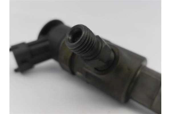 Recambio de inyector para ford fiesta vi 1.4 tdci referencia OEM IAM 1703287 F28AF870689 