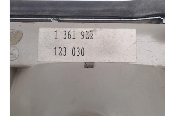 Recambio de piloto trasero derecho para bmw serie 7 (e32) referencia OEM IAM 1361922 123030 