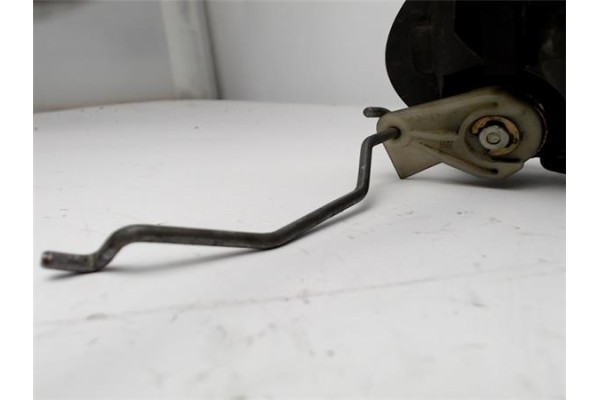 Recambio de maneta exterior delantero izquierda para opel corsa c 1.2 sport referencia OEM IAM   