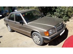 mercedes-benz 190 (w201) del año 1990