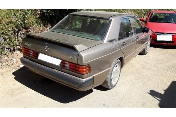 mercedes-benz 190 (w201) del año 1990