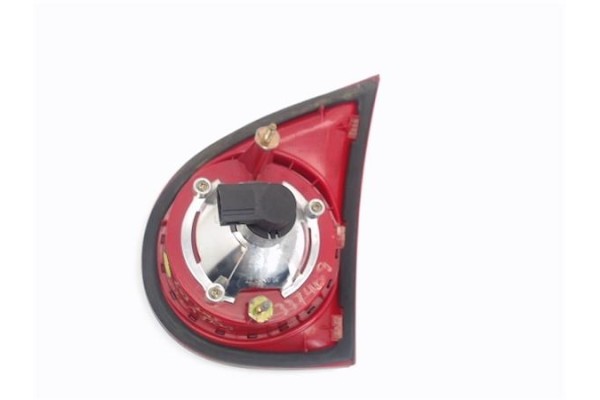 Recambio de piloto porton trasero izquierdo para volkswagen golf v (1k1) 2.0 tdi 16v referencia OEM IAM 1K6945093E 028500102A 1K
