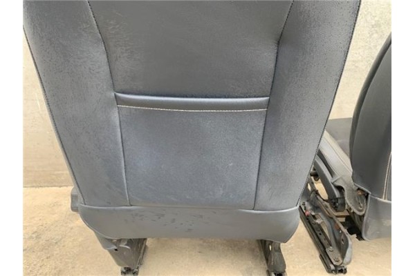 Recambio de juego asientos para renault clio iii referencia OEM IAM K9K768  