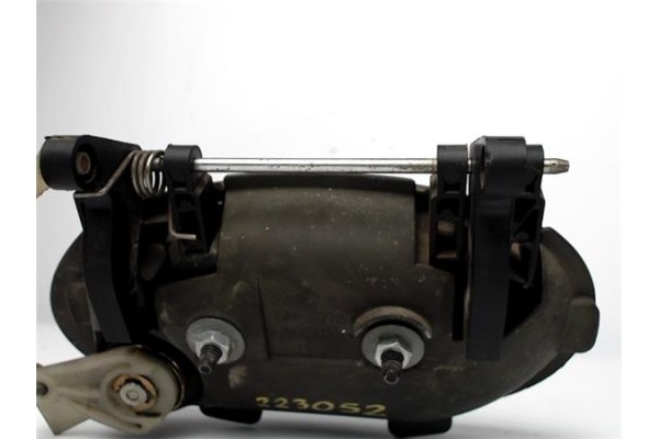 Recambio de maneta exterior delantero izquierda para opel corsa c 1.2 sport referencia OEM IAM   