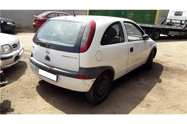 opel corsa c del año 2001