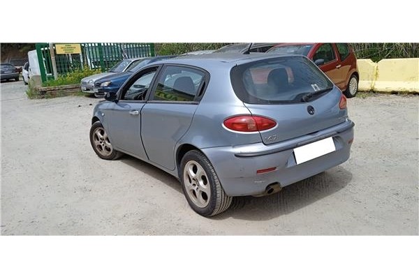 alfa romeo 147 (190) del año 2001