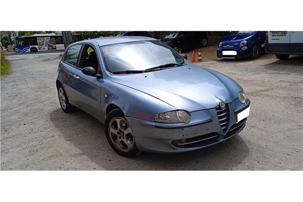 alfa romeo 147 (190) del año 2001