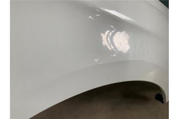 Recambio de aleta delantero derecha para citroen c4 berlina 1.6 exclusive referencia OEM IAM 7841AX  