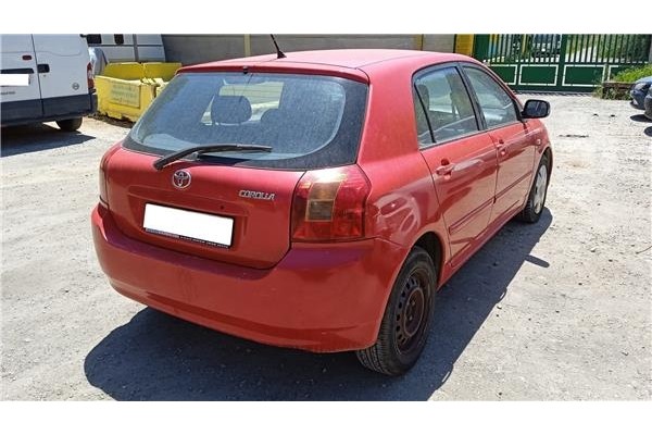 toyota corolla (e12) del año 2004