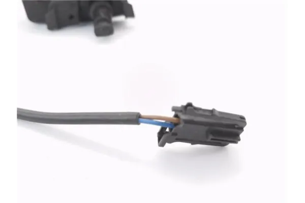 Recambio de motor apertura deposito combustible para volkswagen polo v (6r1) 1.2 sport referencia OEM IAM 6R0810773F  