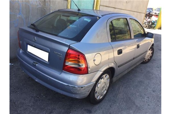 opel astra g berlina del año 2001