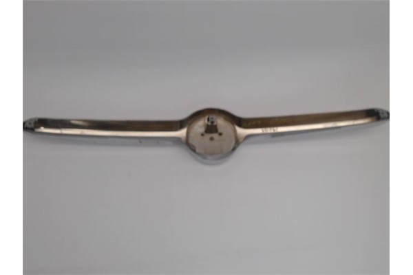 Recambio de rejilla capo para fiat 500x (334) 1.6 urban referencia OEM IAM 7356145490 7356068400 