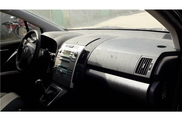 toyota corolla verso (r1) del año 2005 toyota corolla verso (r1) del año 2005