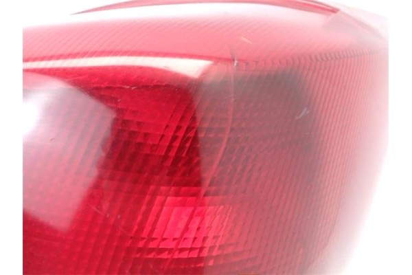 Recambio de piloto trasero derecho para ford fiesta berlina (dx) referencia OEM IAM 96FG13N004  