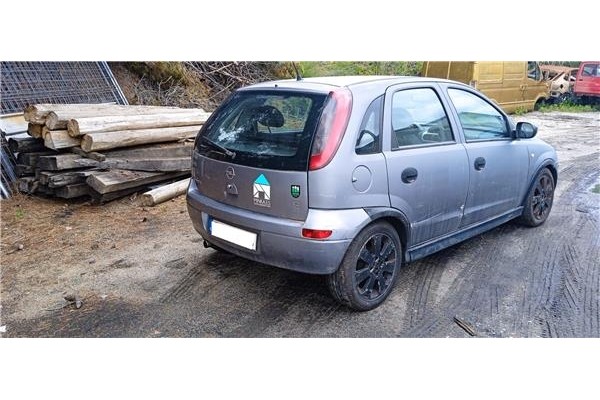 opel corsa c del año 2003