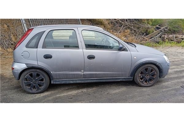 opel corsa c del año 2003