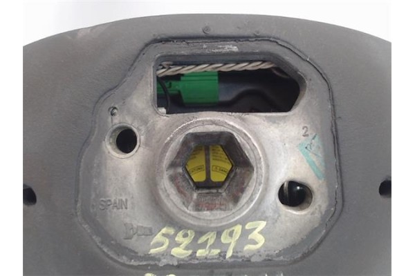 Recambio de volante para volvo v50 familiar 2.0 d referencia OEM IAM 31351045  