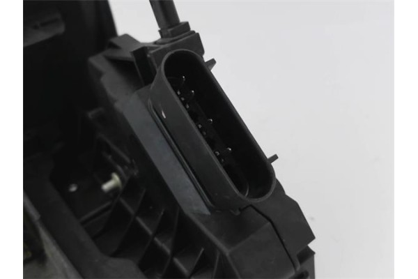 Recambio de cierre electromagnetico delantero derecho para ford focus berlina (cew) 1.5 business referencia OEM IAM BM5AA21812 B