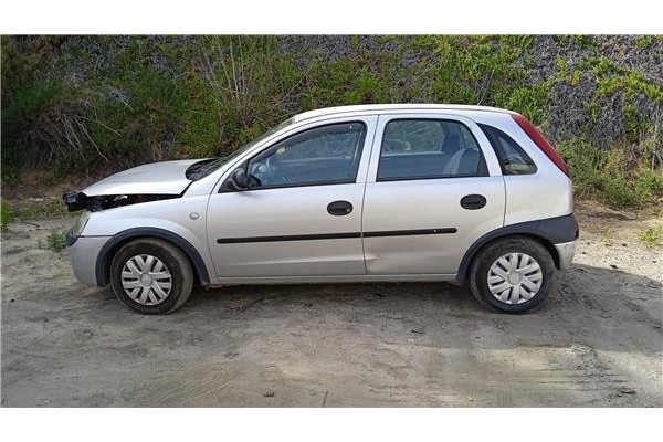 opel corsa c del año 2001