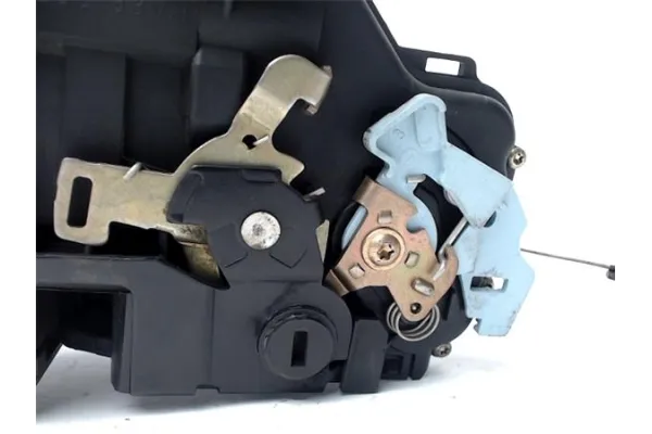 Recambio de cierre electromagnetico trasero derecho para seat altea (5p1) 1.9 tdi referencia OEM IAM 7L0839016D  