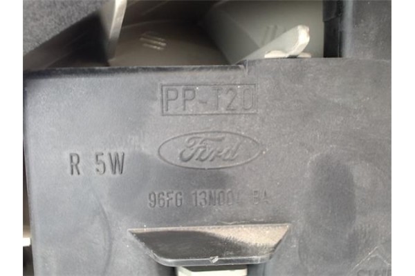 Recambio de piloto trasero izquierdo para ford fiesta berlina referencia OEM IAM 96FG13N004BA  