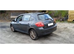 toyota auris (e15) del año 2008