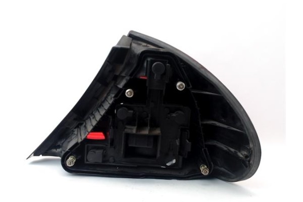 Recambio de piloto trasero izquierdo para ford mondeo berlina (gd) referencia OEM IAM 96BG13A603  
